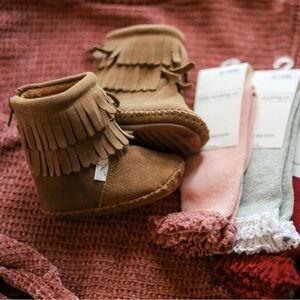 NEW Little Love Bug Brown Cozy Boot Moccasins Size 5